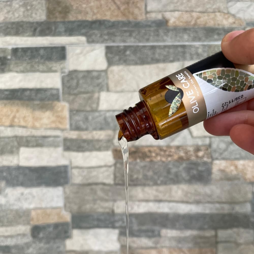 Set cortesia bagno all'olio di oliva completo di shampoo, bagnoschiuma, igiene intima, set spazzolino e dentifricio, cuffia doccia, set cosmetico