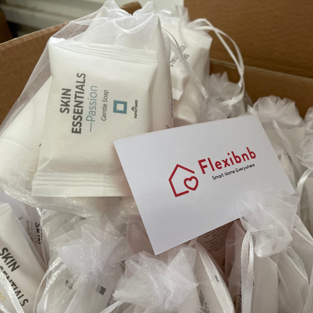 Elegante sacchetto in organza bianco 10 x 15 cm