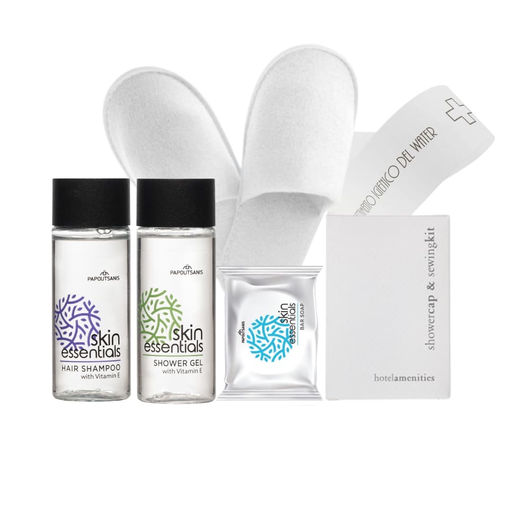 Set Cortesia Bagno Skin Essentials Premium con ciabatte, cuffia doccia, kit cucito e fascia wc