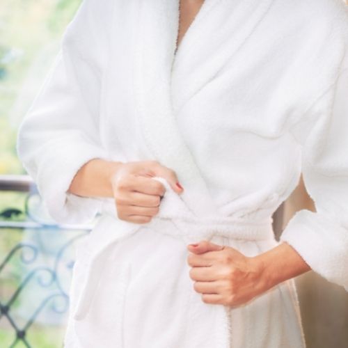 Accappatoio con Cappuccio in microspugna 100% cotone