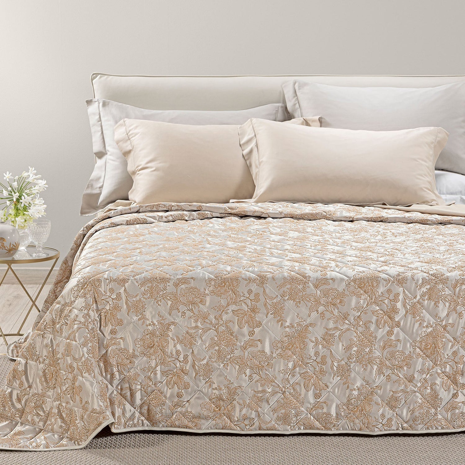 Caleffi Copriletto Matrimoniale Trapuntato in Raso Jacquard Fioralba Dreaming 80 gr/mq
