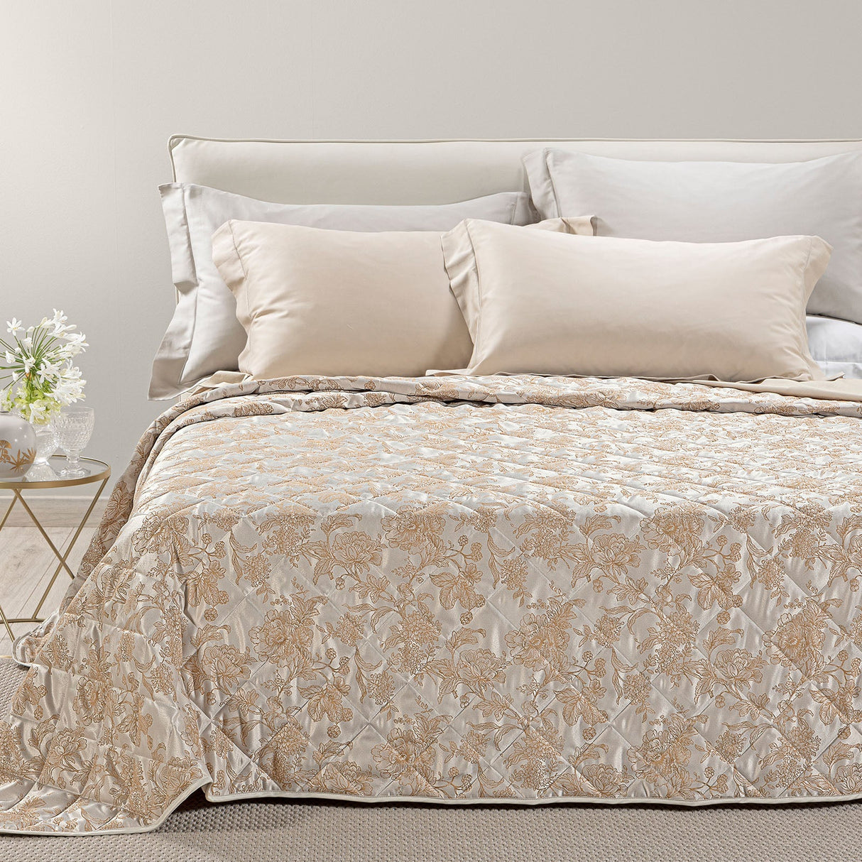 Caleffi Copriletto Matrimoniale Trapuntato in Raso Jacquard Fioralba Dreaming 80 gr/mq