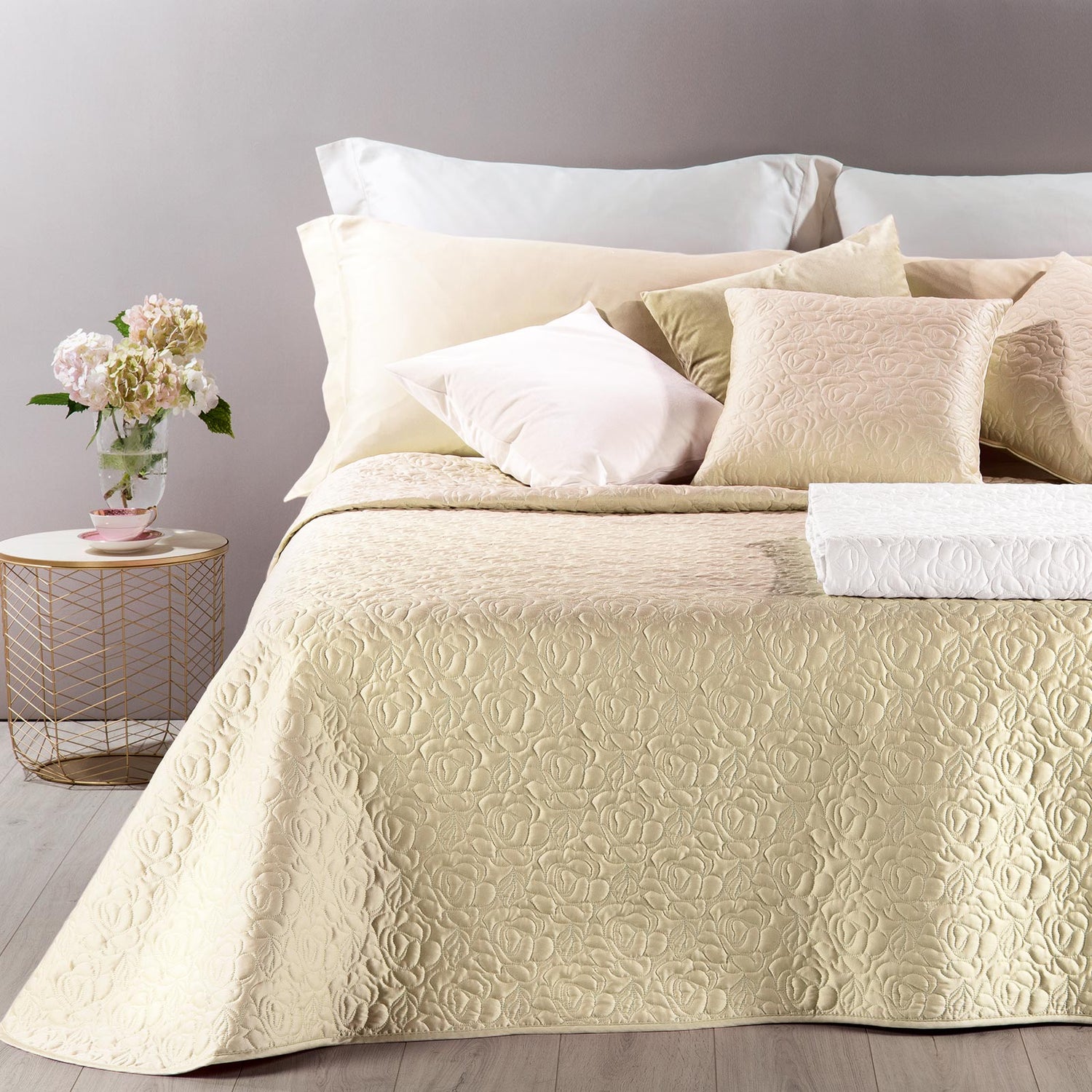 Caleffi Copriletto Matrimoniale Trapuntato in Raso di cotone Patricia Dreaming Vari Colori 80 gr/mq