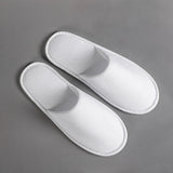 Ciabatte Hotel Premium con suola Impermeabile e Antiscivolo per Spa e Wellness, confezionate in elegante bustina eco-friendly