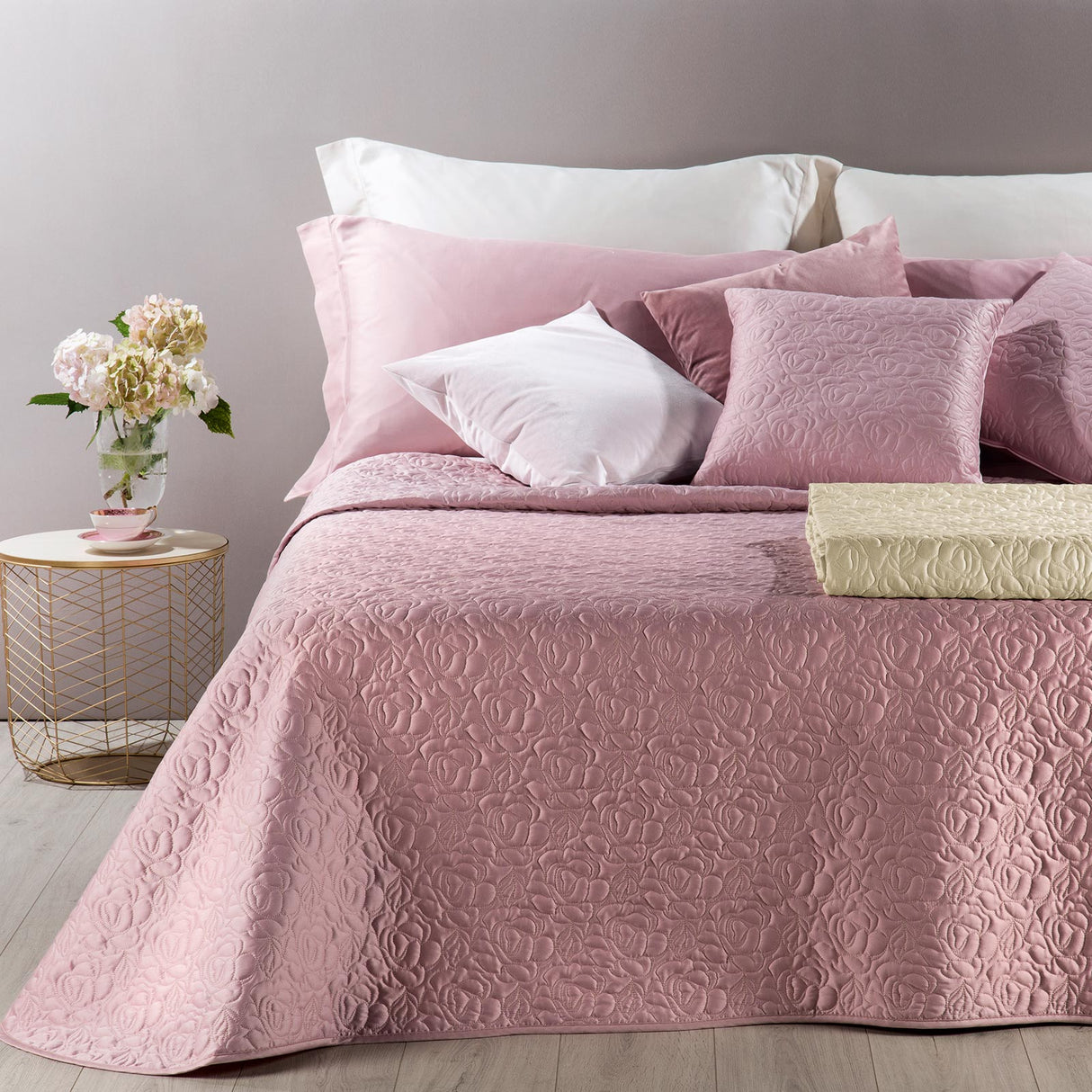 Caleffi Copriletto Matrimoniale Trapuntato in Raso di cotone Patricia Dreaming Vari Colori 80 gr/mq